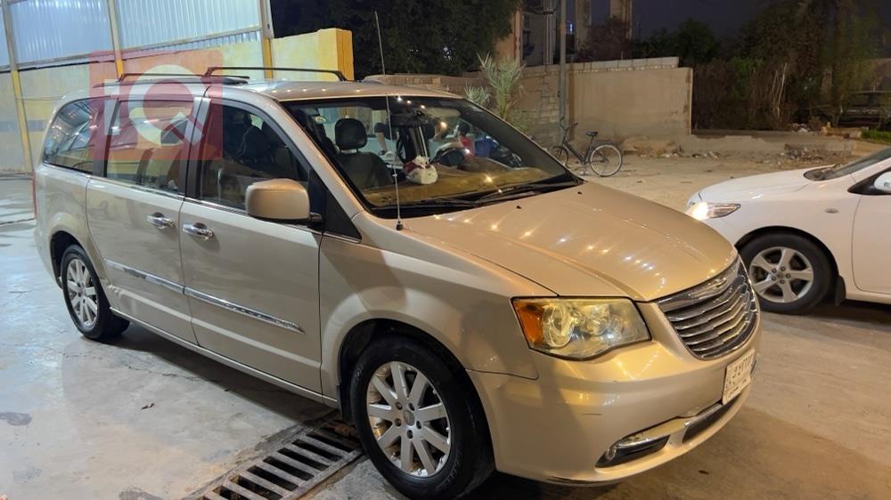 Chrysler Town and Country